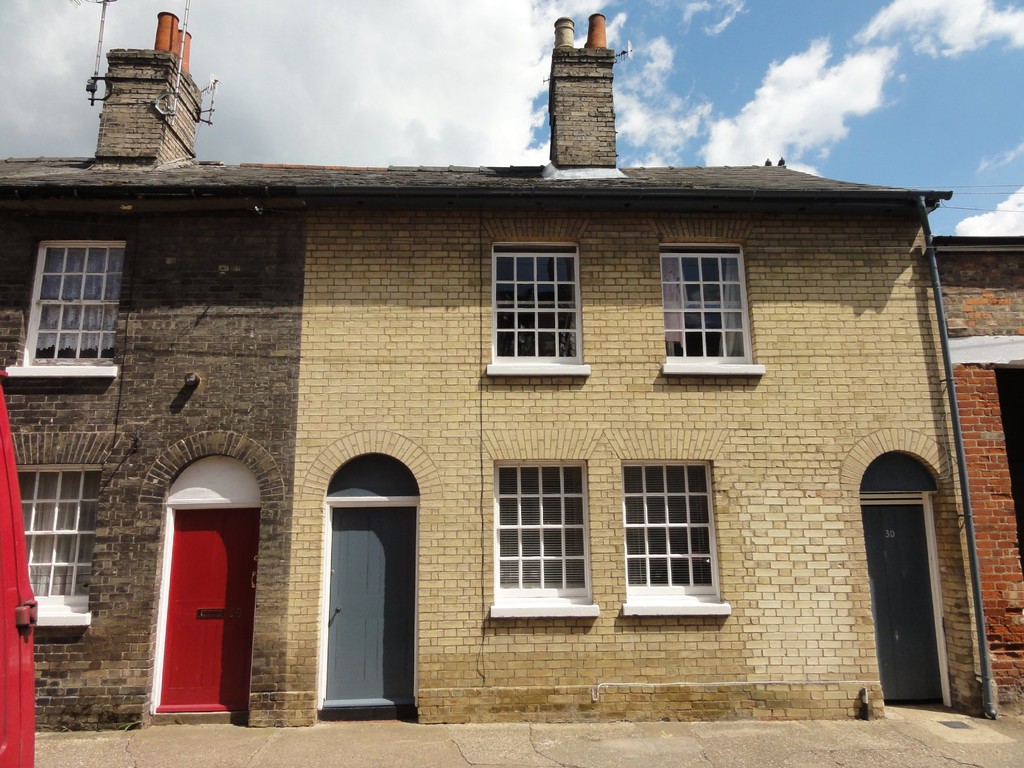 Martin & Co Bury St Edmunds 3 bedroom Terraced House Let in College